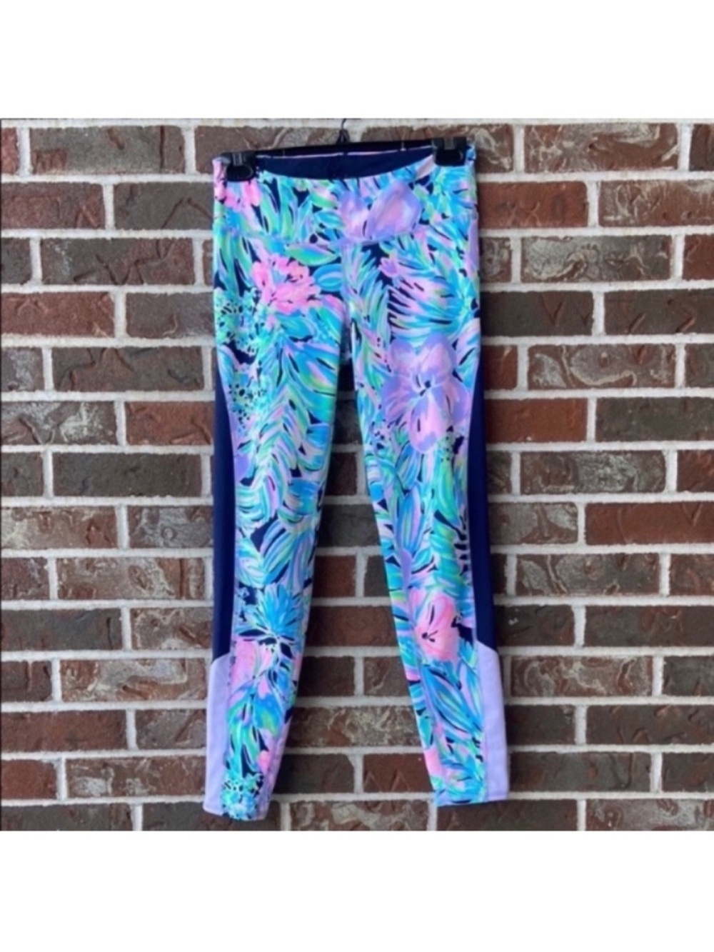Lilly Pulitzer Tropical Pastel Floral Leggings with Navy Side Panels